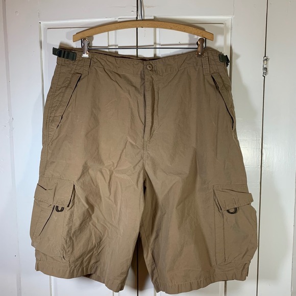 GEOGRAPHIC CARGO WEAR Mens Tan Cargo Shorts Size 40 Utility Outdoor - Picture 2 of 10